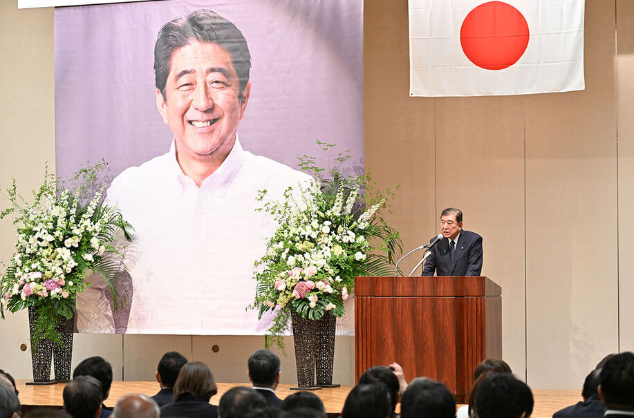 「安倍元首相」銃撃から3年　かつてトランプも降参…石破政権が見習うべき、最側近記者らが目の当たりにした「安倍外交の秘訣」とは